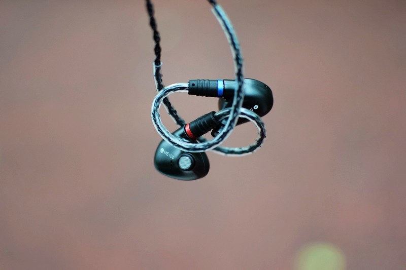 山灵ME100 入耳式 可换线Hi-Fi耳机