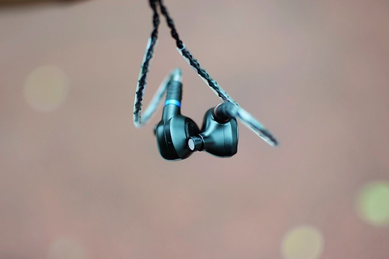 山灵ME100 入耳式 可换线Hi-Fi耳机