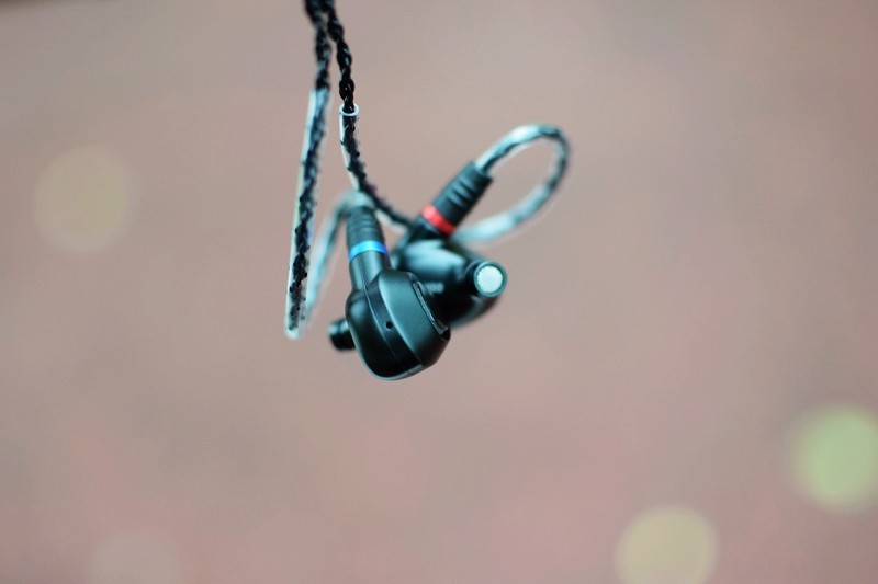 山灵ME100 入耳式 可换线Hi-Fi耳机