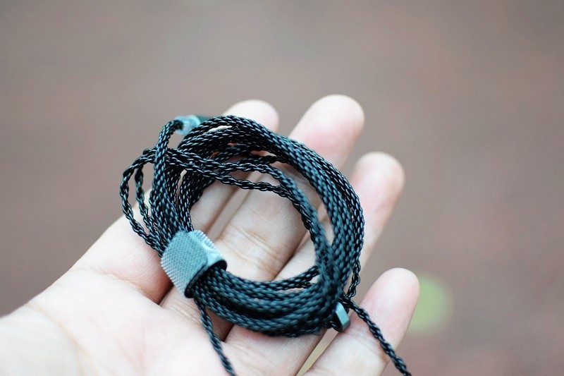 山灵ME100 入耳式 可换线Hi-Fi耳机