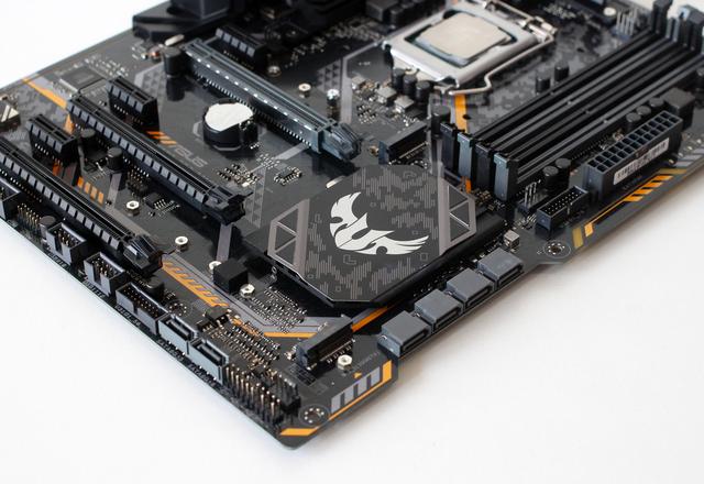 朋友被光线追踪引入坑，装台RTX 2070显卡的游戏主机让他爽爽