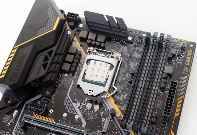 朋友被光线追踪引入坑，装台RTX 2070显卡的游戏主机让他爽爽