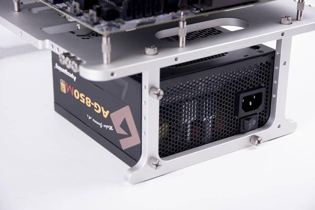 每WATT 0.58元，这款电源性价比感人，应付旗舰显卡也非难事