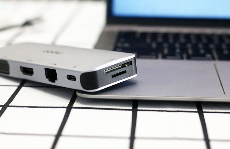 给你的轻薄本找个最佳搭档——雷柏XD200 USB-C 10口扩展坞分线转换器体验