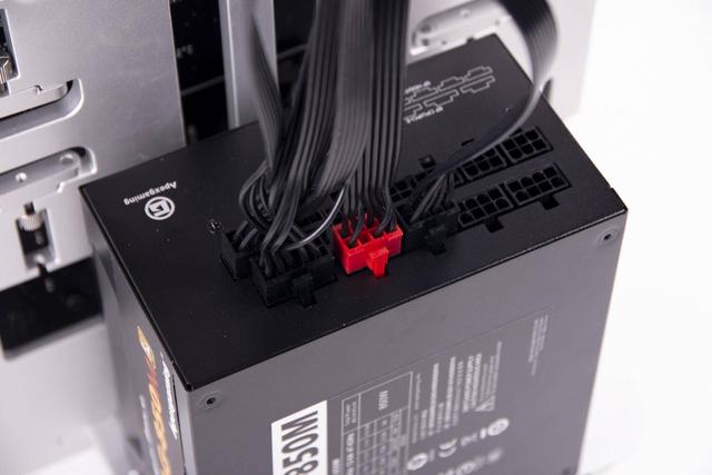 每WATT 0.58元，这款电源性价比感人，应付旗舰显卡也非难事