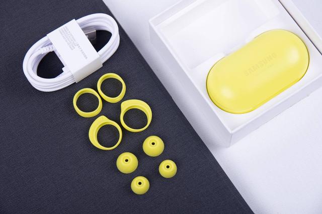 星空体育平台Galaxy Buds，真无线耳机，美国队长套装评测