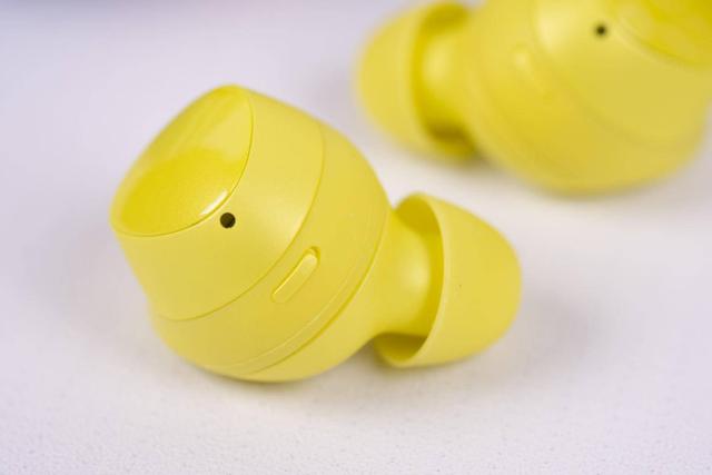 星空体育平台Galaxy Buds，真无线耳机，美国队长套装评测