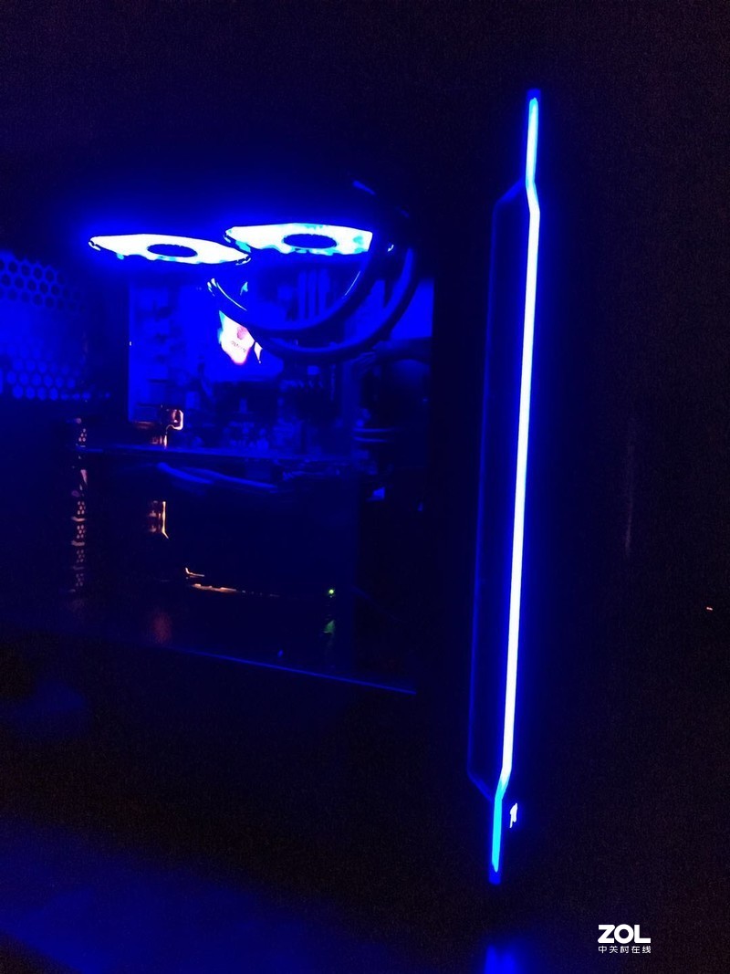 小钢炮Tt 挑战者H2开箱装机