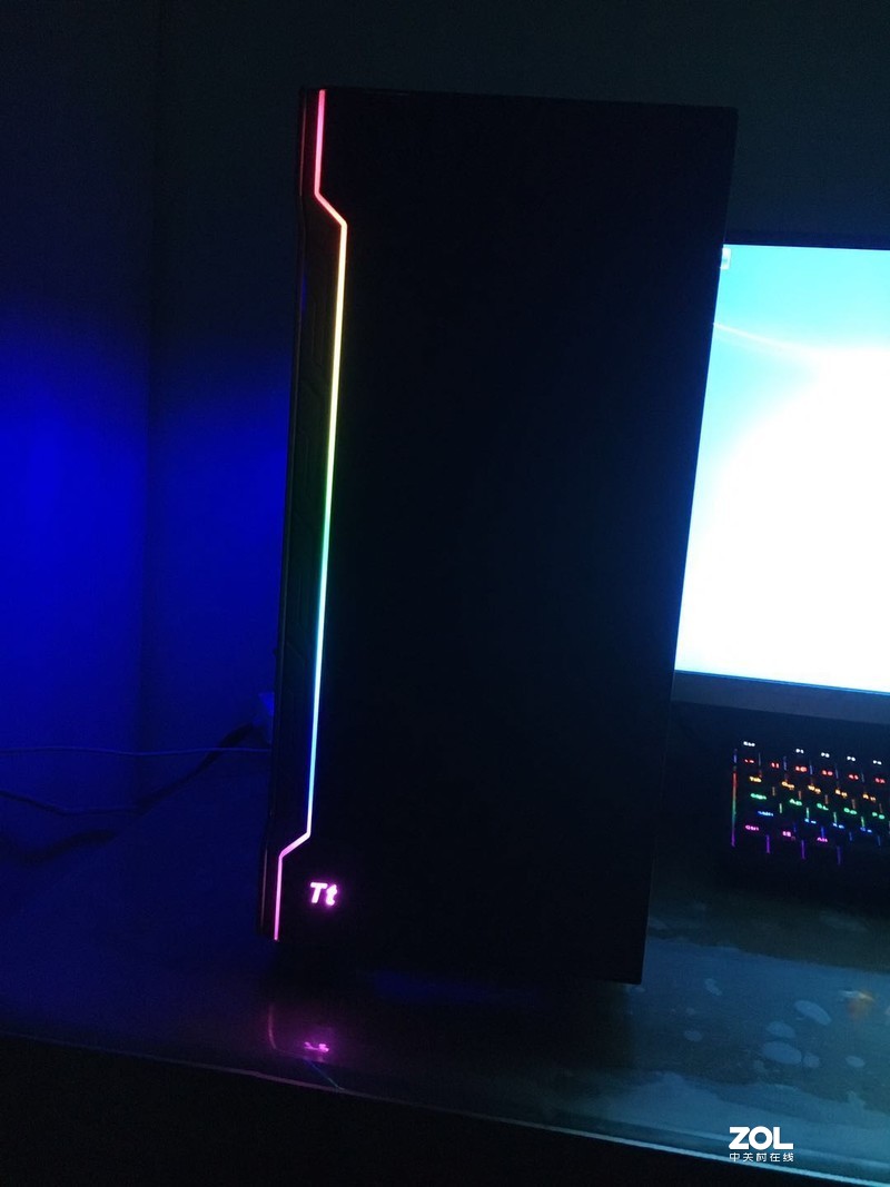 小钢炮Tt 挑战者H2开箱装机