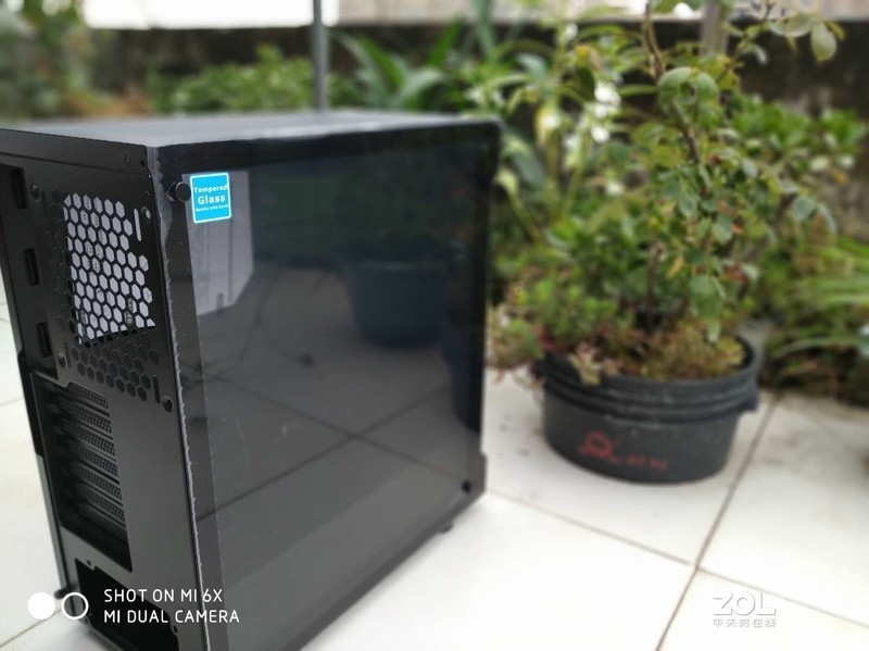 小钢炮Tt 挑战者H2开箱装机