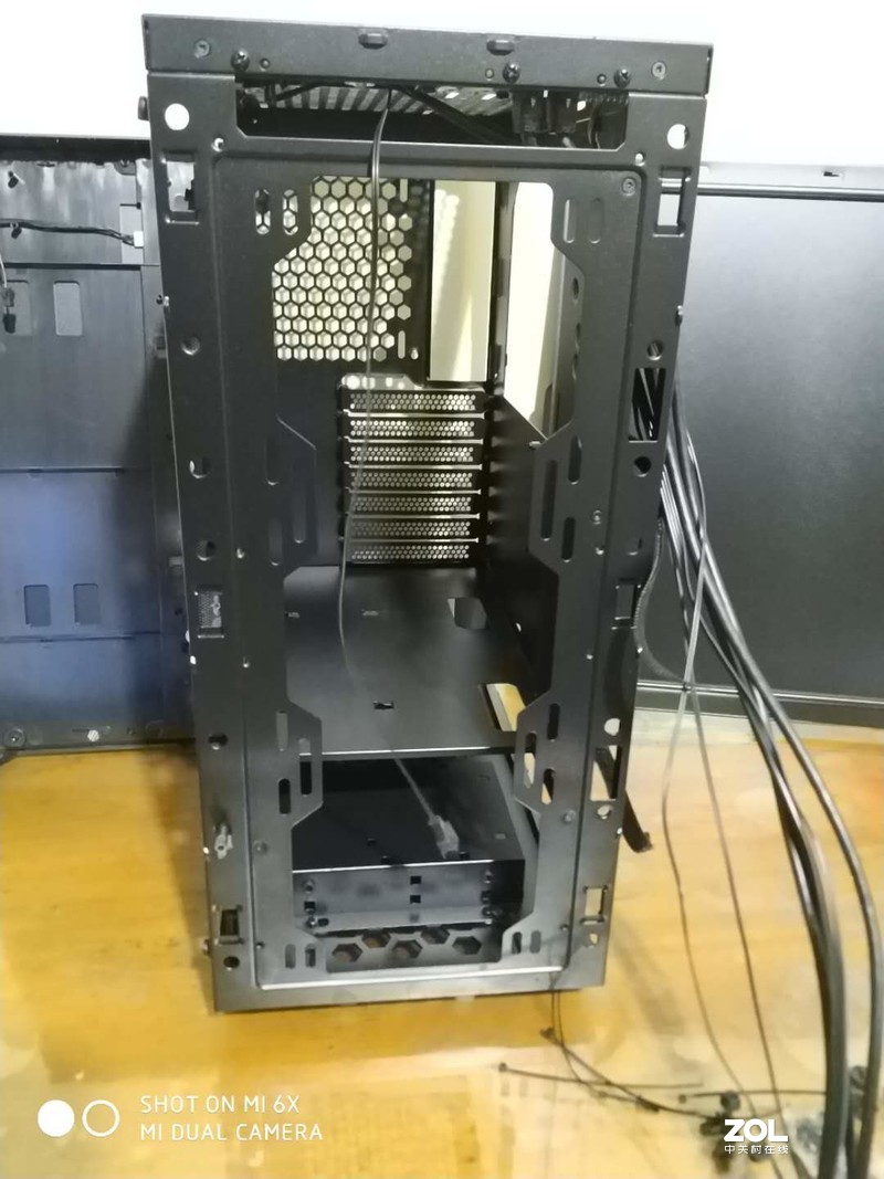 小钢炮Tt 挑战者H2开箱装机