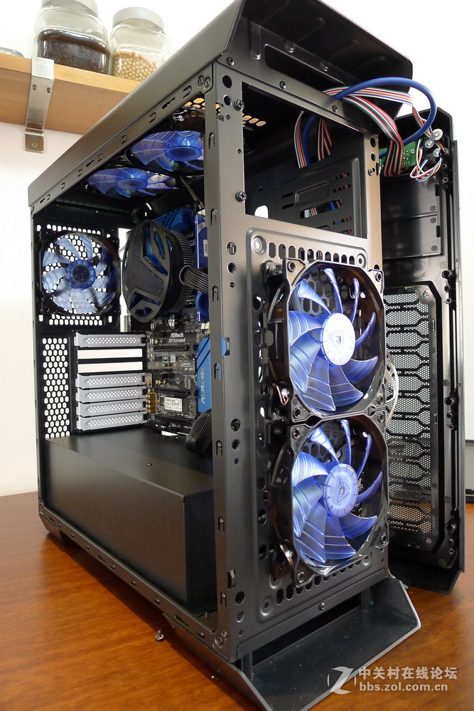 深蓝的诱惑，坦克机箱散热与灯光改造