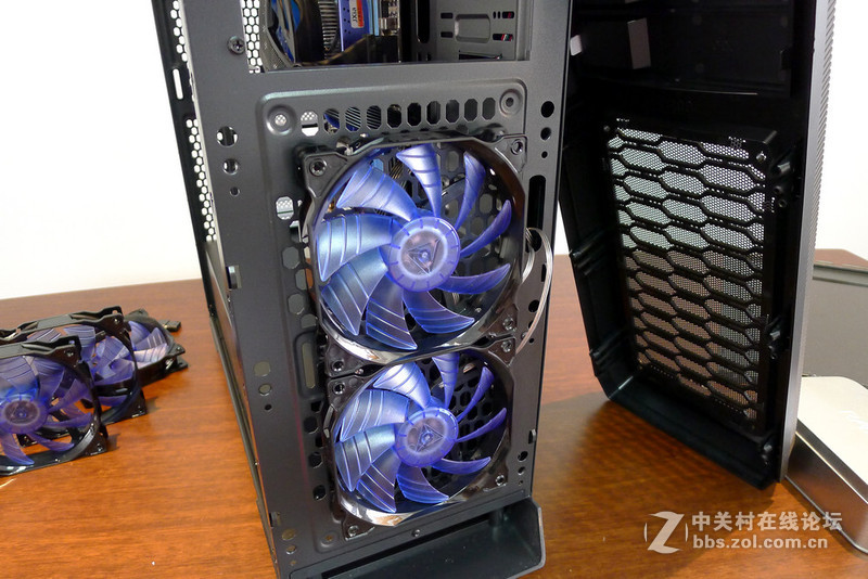 深蓝的诱惑，坦克机箱散热与灯光改造