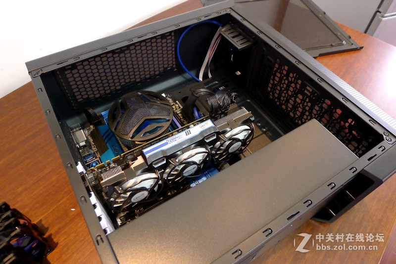 深蓝的诱惑，坦克机箱散热与灯光改造