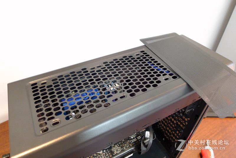 深蓝的诱惑，坦克机箱散热与灯光改造