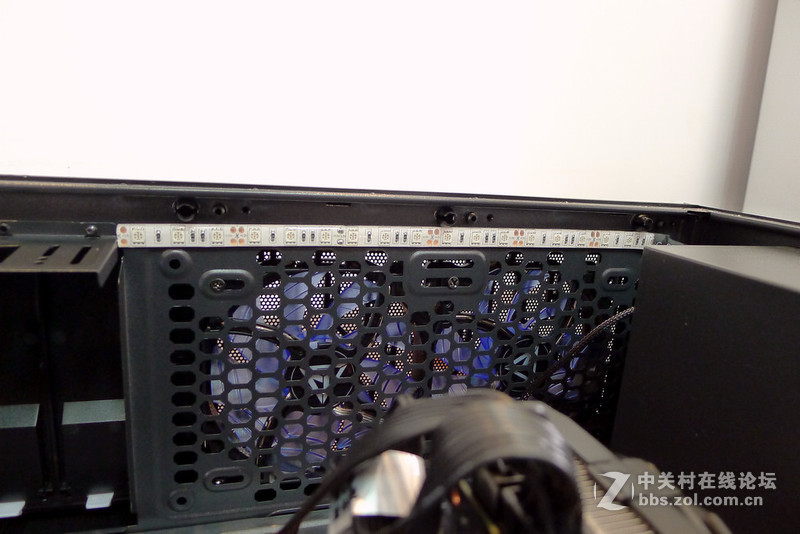 深蓝的诱惑，坦克机箱散热与灯光改造