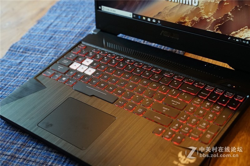 标压锐龙加持——华硕飞行堡垒7 深度体验