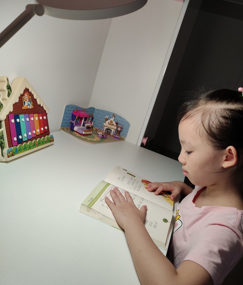 呵护你的眼，更懂你的心！--小管家锋尚LED智能护眼台灯体验！