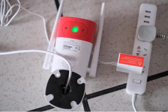 有线双WiFi天线，360智能摄像机红色警戒版智能主动监控评测