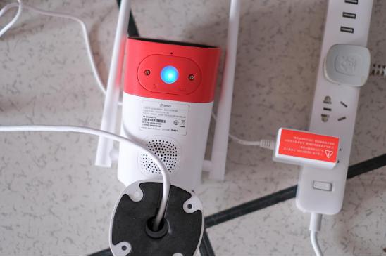 有线双WiFi天线，360智能摄像机红色警戒版智能主动监控评测