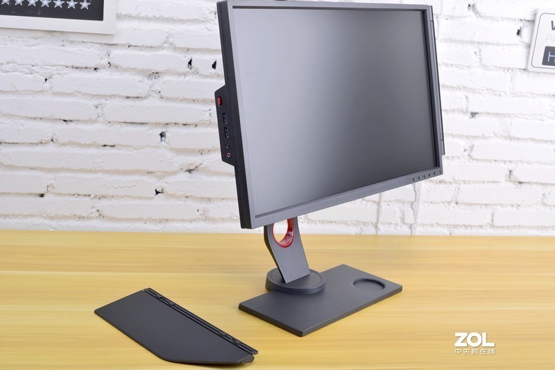 极速、极限、极致，240Hz超高刷新率之美的卓威XL2540电竞显示器