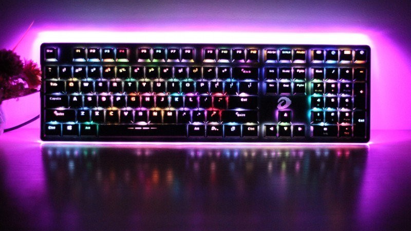 流光璀璨，灿若星河----达尔优EK925 RGB暗夜流光机械键盘