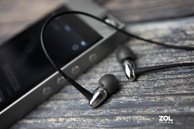 99元居然没翻船之开箱：水月雨银色飞船耳机