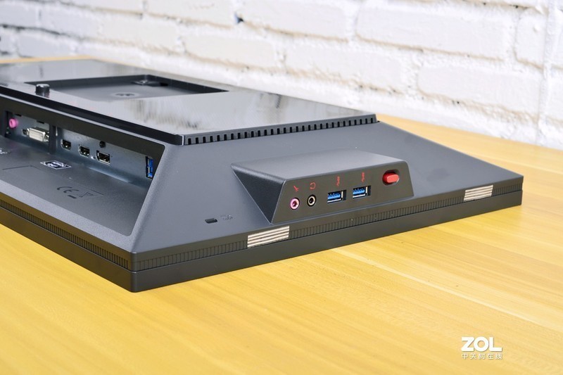 极速、极限、极致，240Hz超高刷新率之美的卓威XL2540电竞显示器