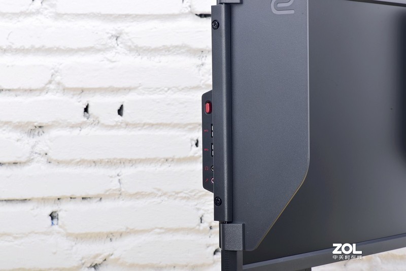 极速、极限、极致，240Hz超高刷新率之美的卓威XL2540电竞显示器