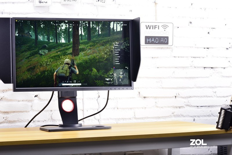 极速、极限、极致，240Hz超高刷新率之美的卓威XL2540电竞显示器