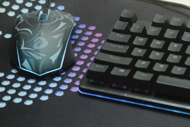 流光璀璨，灿若星河----达尔优EK925 RGB暗夜流光机械键盘