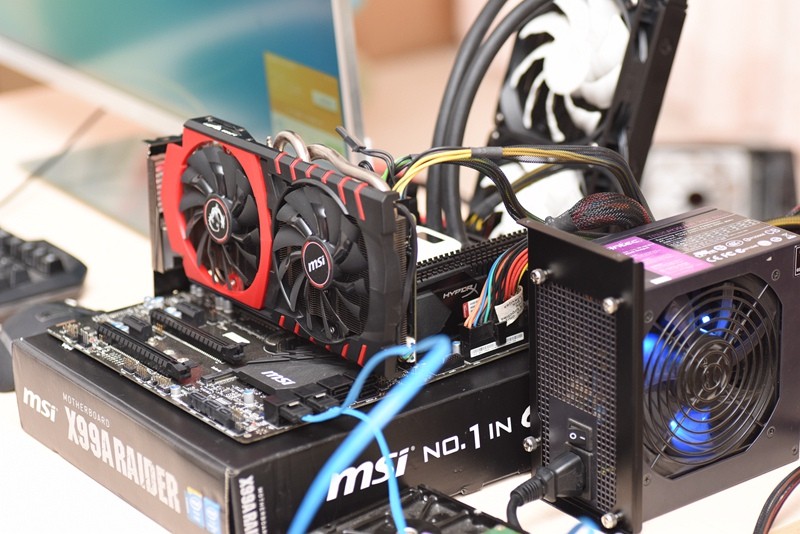 为游戏和超高清而生，X99猛平台搭配HKC Q320来袭