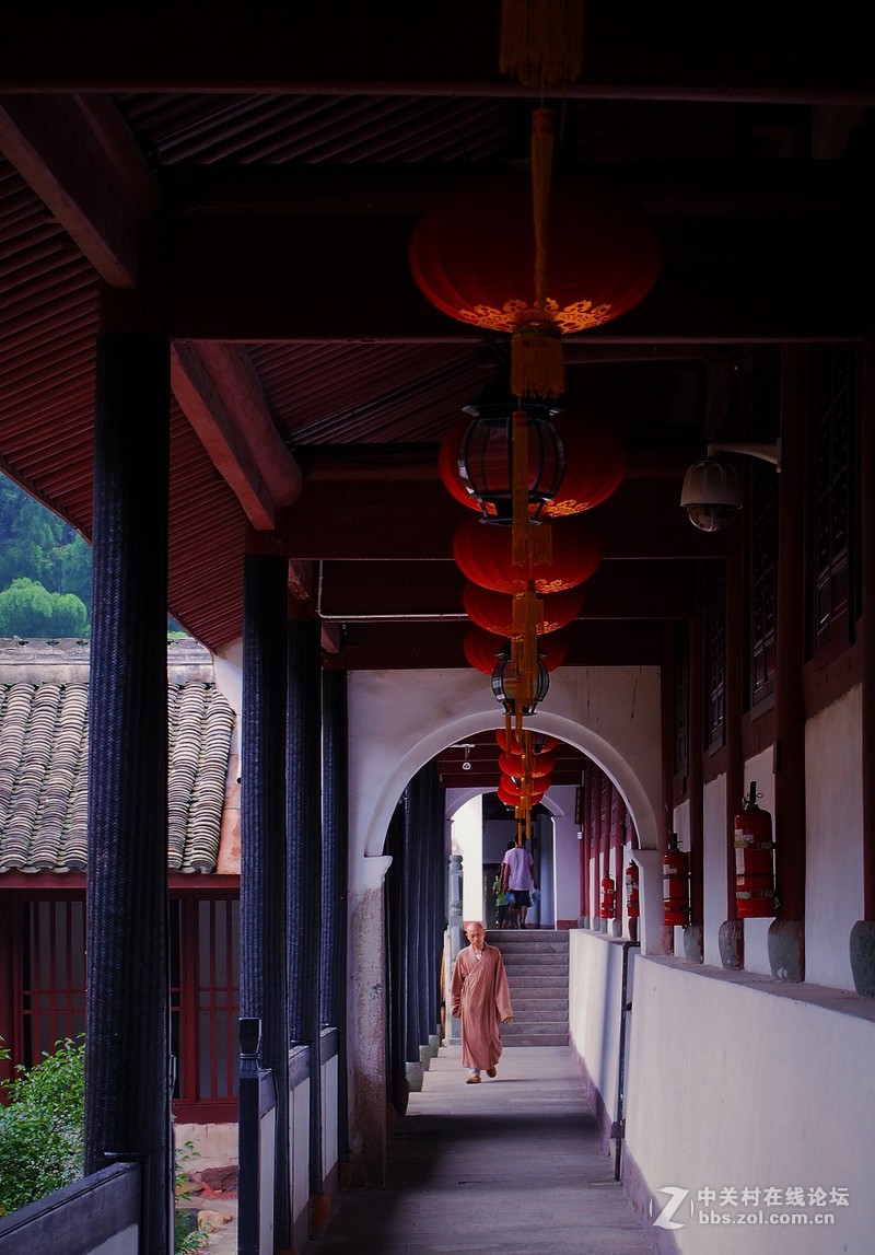 青山捧出梵王宫【奥林巴斯EP5拍天童寺】