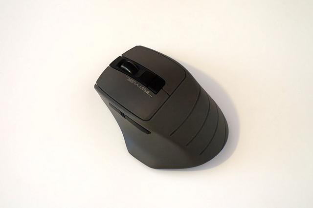 老牌双飞燕实力印证，不足百元的FG30鼠标上手体验