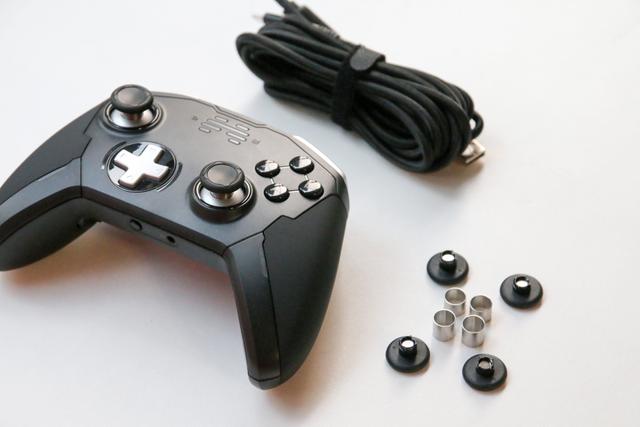 详测北通宙斯游戏手柄，让你玩游戏避坑！