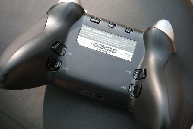 详测北通宙斯游戏手柄，让你玩游戏避坑！