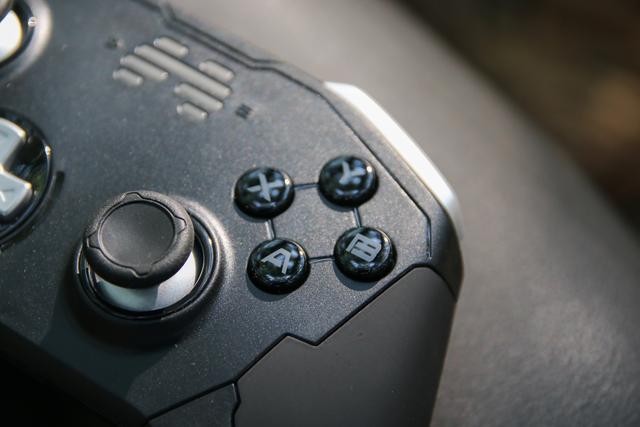 详测北通宙斯游戏手柄，让你玩游戏避坑！