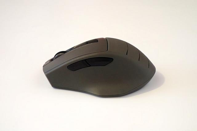 老牌双飞燕实力印证，不足百元的FG30鼠标上手体验