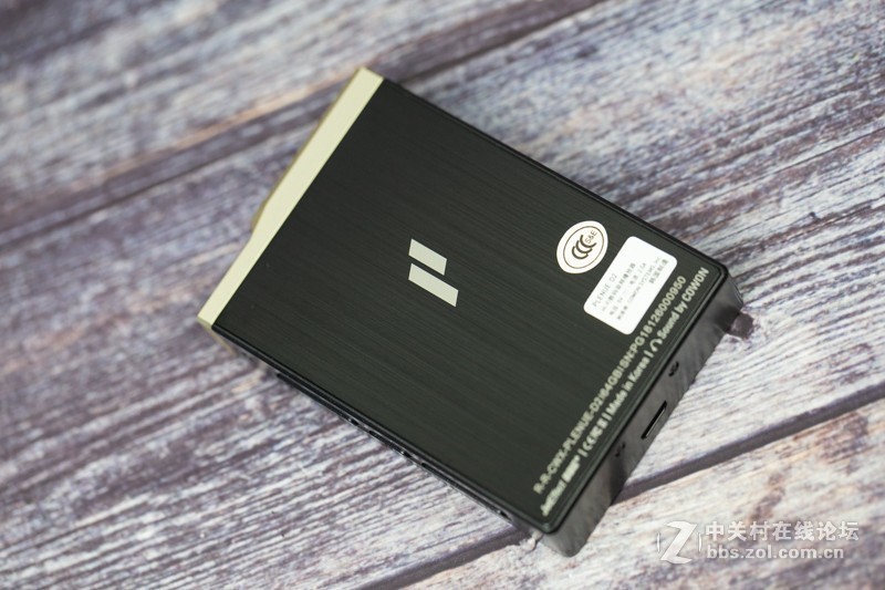 双解码硬解DSD，平衡输出，开箱韩系小精砖：COWON PD2