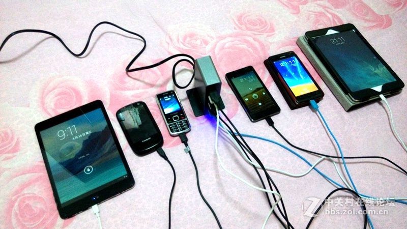 充电也要有分工——ROCK智能六口USB充电器