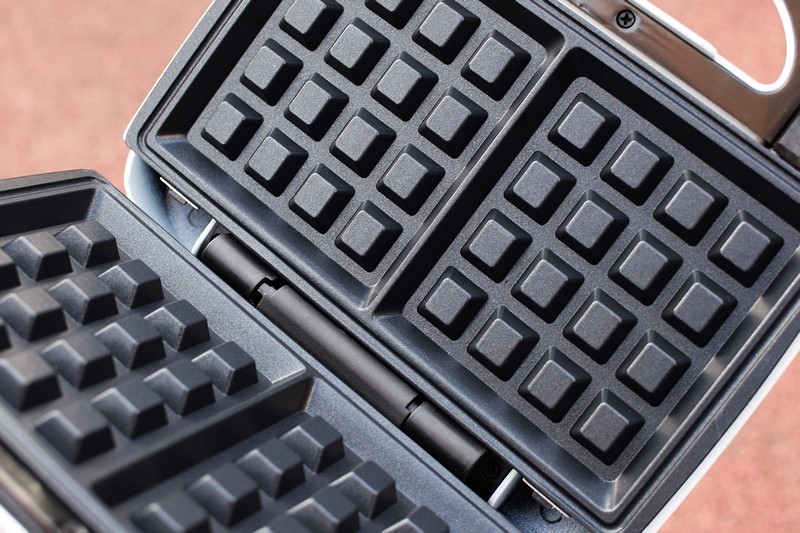 早饭轻松搞定 无言多功能煎烤机