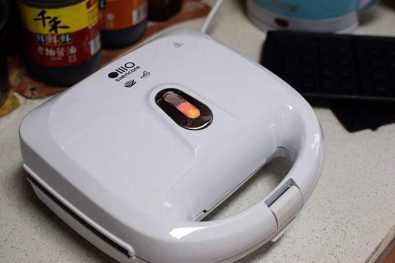 早饭轻松搞定 无言多功能煎烤机