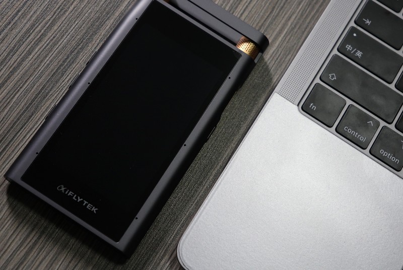 高效记录、随身“秘书”——讯飞智能录音笔SR701外观篇