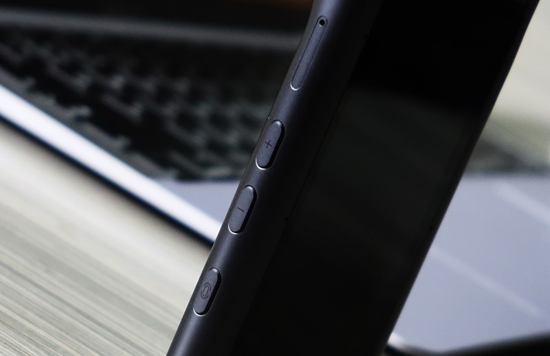 高效记录、随身“秘书”——讯飞智能录音笔SR701外观篇