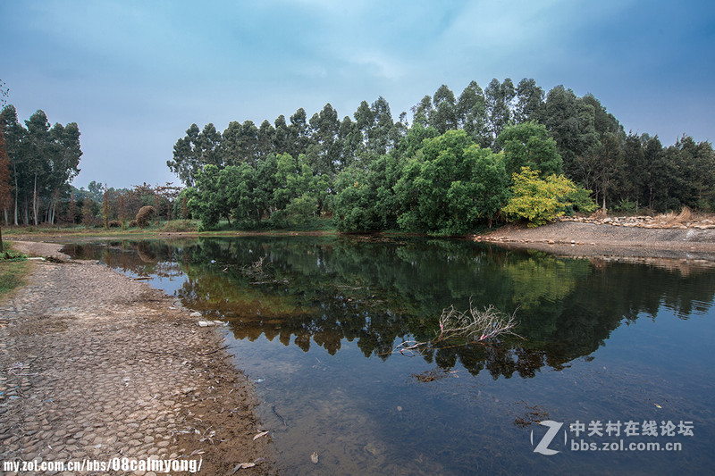 《康陵石头湖》----练习各种风景元素的比例搭配