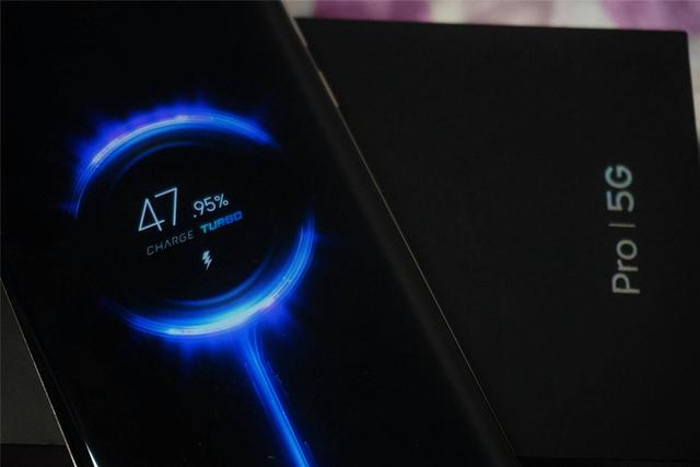 小米10 Pro上手两周体验：云评测原来都是骗人的