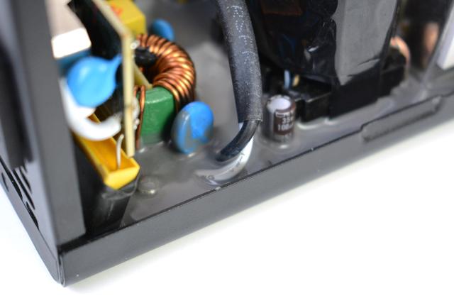 七防芯，到底是啥黑科技？一拆便知，超频三七防芯金牌电源 拆解