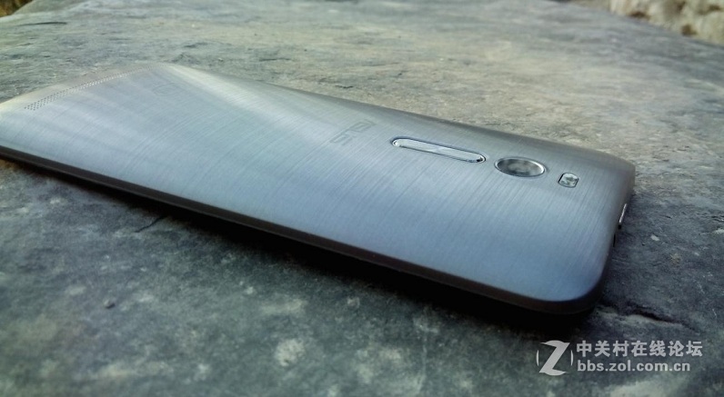 更新了zenfone 2 系统，感觉穿越了