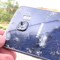 [视频]Galaxy S6遭遇特斯拉Model S暴力碾压后仍能正常运行