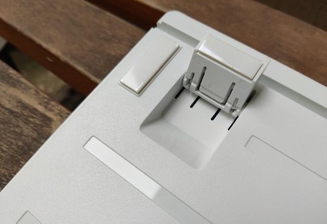 谁说键盘很呆板无生机？水墨荷花版机械键盘了解一下